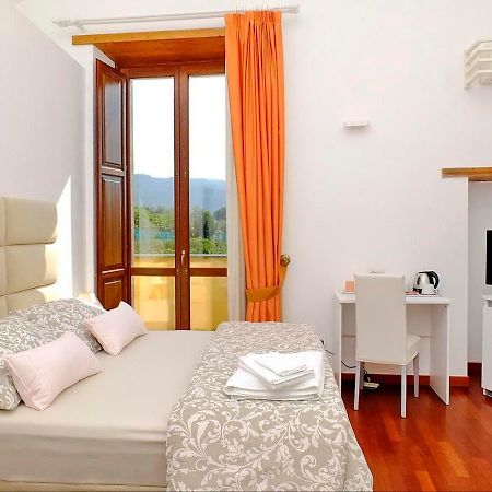 מטה B&B Villa Elisa מראה חיצוני תמונה