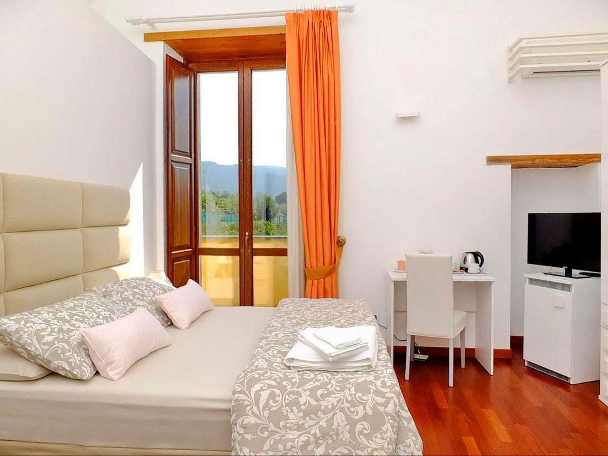 מטה B&B Villa Elisa מראה חיצוני תמונה