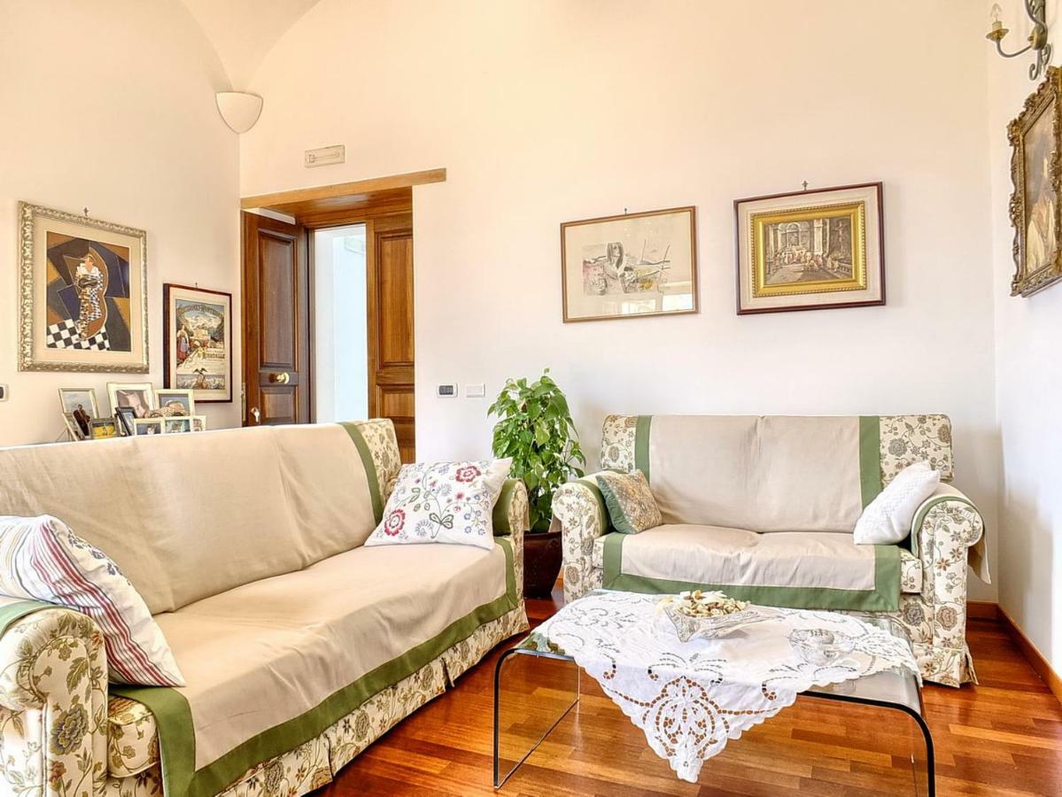 מטה B&B Villa Elisa מראה חיצוני תמונה